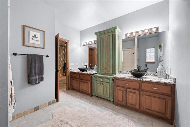 23380 Hunters Spring Drive, Edmond, OK 73025