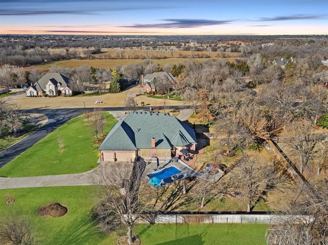 23380 Hunters Spring Drive, Edmond, OK 73025