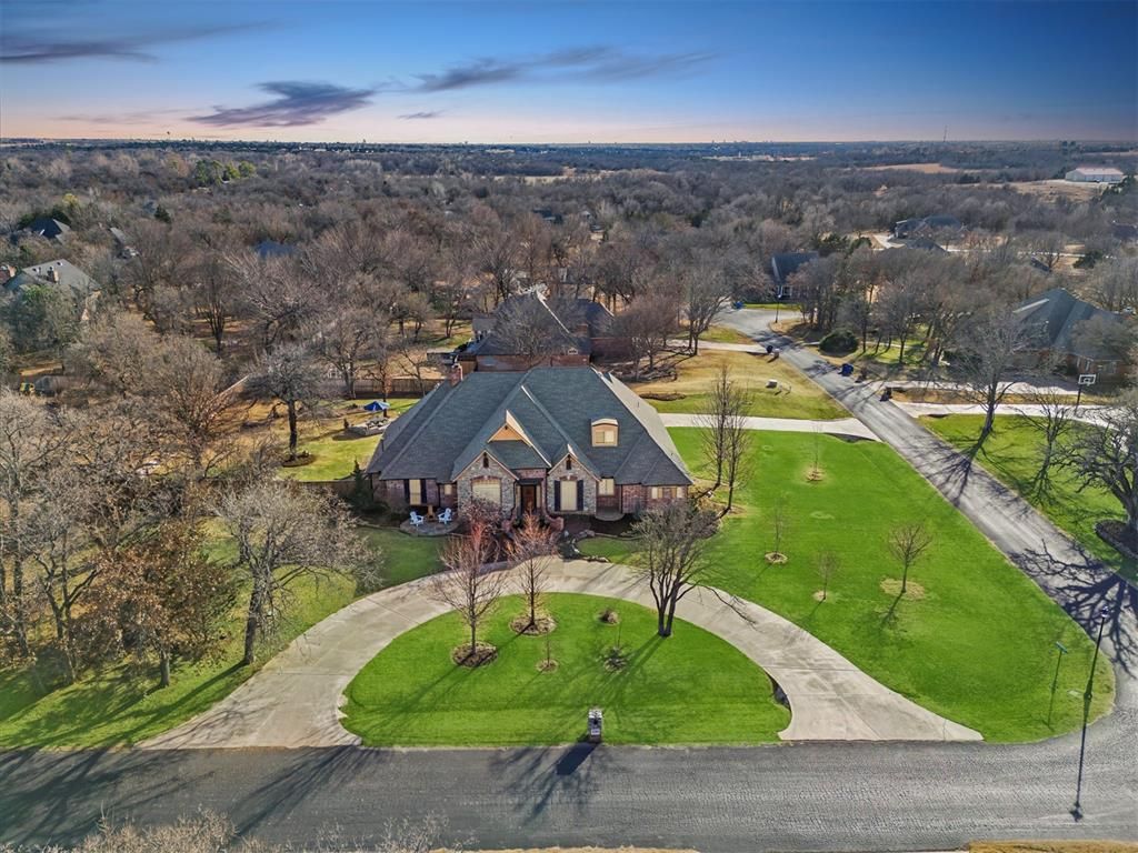 23380 Hunters Spring Drive, Edmond, OK 73025