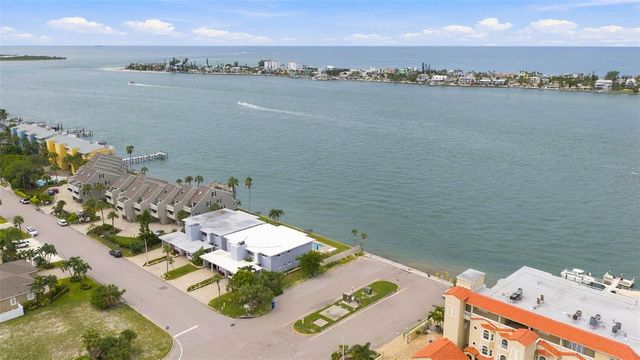 345 7TH AVENUE N, Tierra Verde, FL 33715