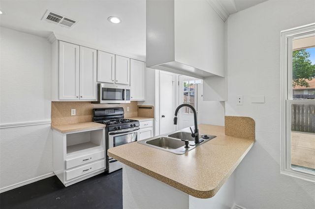16100 Windermere DR, Pflugerville, TX 78660