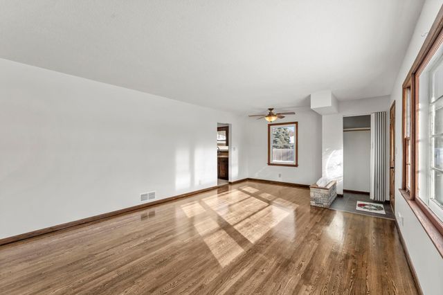 251 91st Avenue NE, Blaine, MN 55434