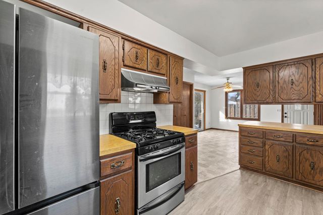 251 91st Avenue NE, Blaine, MN 55434