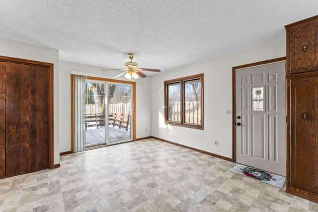 251 91st Avenue NE, Blaine, MN 55434