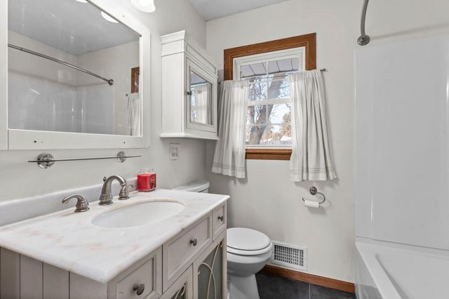 251 91st Avenue NE, Blaine, MN 55434