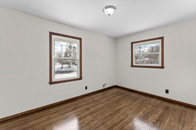 251 91st Avenue NE, Blaine, MN 55434