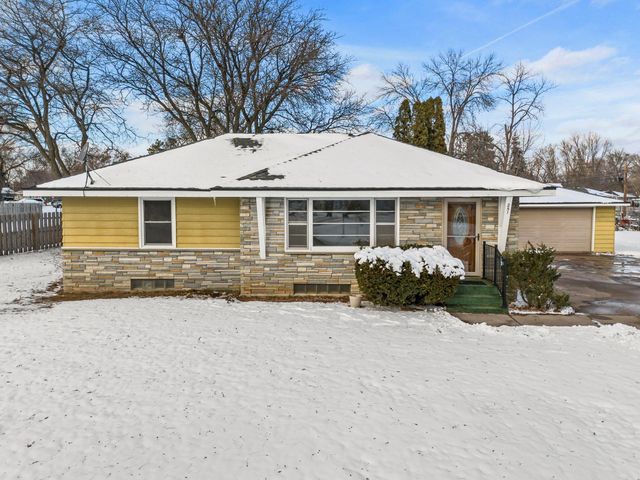 251 91st Avenue NE, Blaine, MN 55434