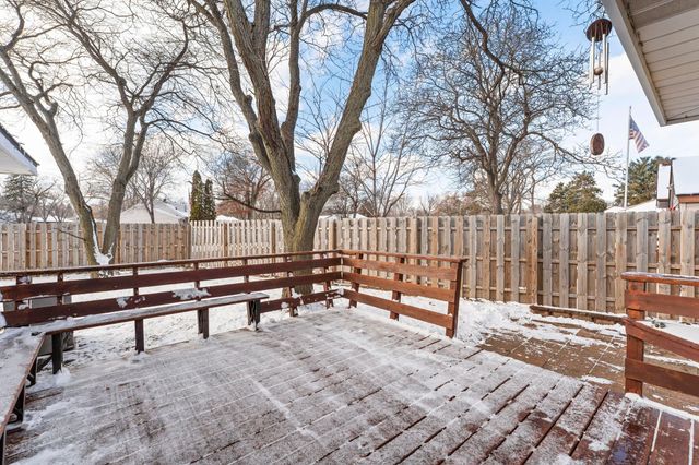 251 91st Avenue NE, Blaine, MN 55434