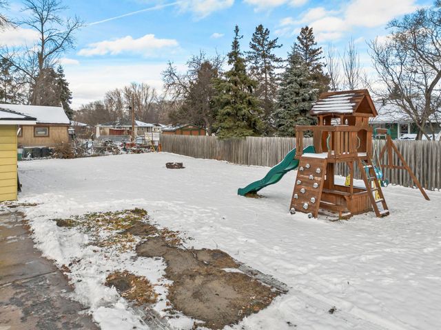 251 91st Avenue NE, Blaine, MN 55434