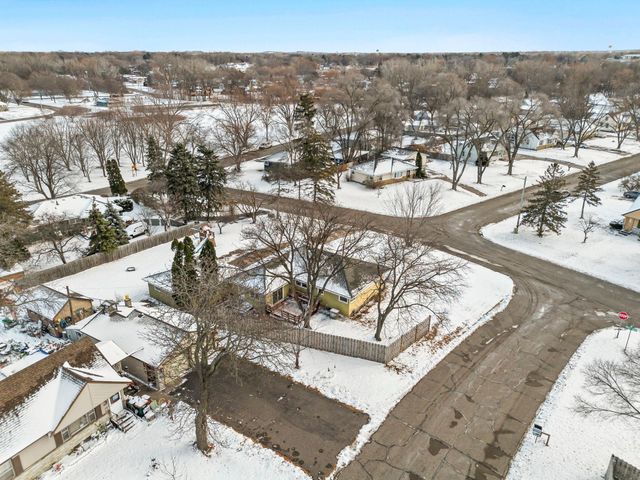 251 91st Avenue NE, Blaine, MN 55434