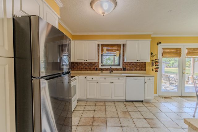 2502 Hatcher Dr, Paragould, AR 72450