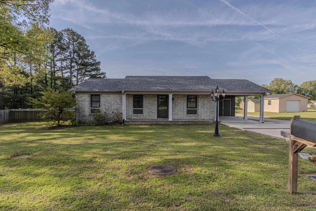 2502 Hatcher Dr, Paragould, AR 72450