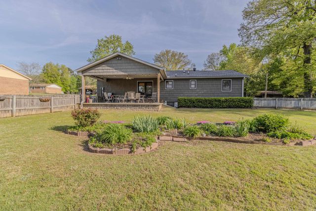 2502 Hatcher Dr, Paragould, AR 72450
