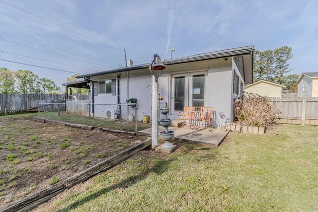 2502 Hatcher Dr, Paragould, AR 72450