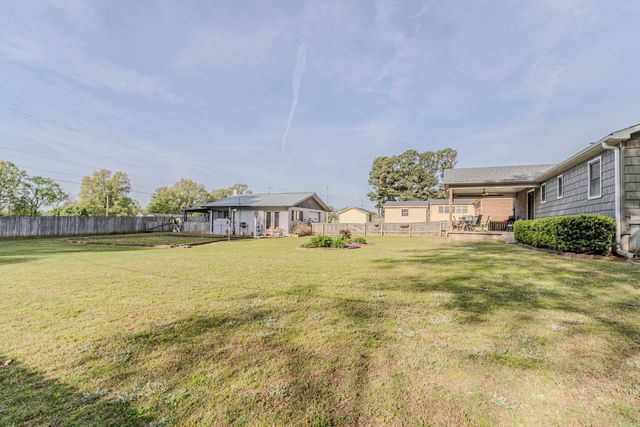 2502 Hatcher Dr, Paragould, AR 72450