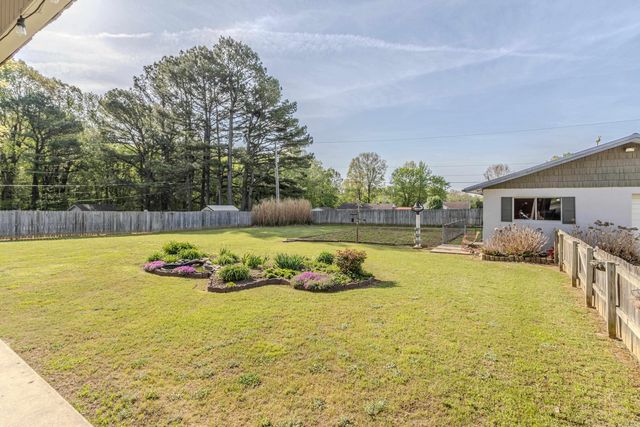 2502 Hatcher Dr, Paragould, AR 72450