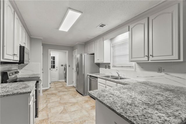 4508 1st Ave E, Northport, AL 35473