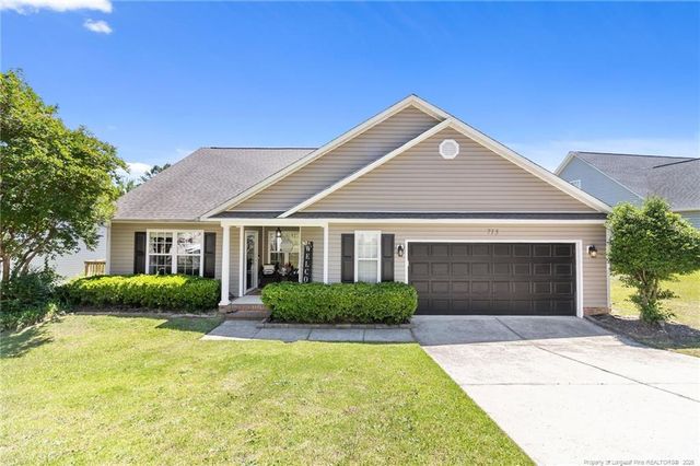 713 Bramblegate Road, Hope Mills, NC 28348