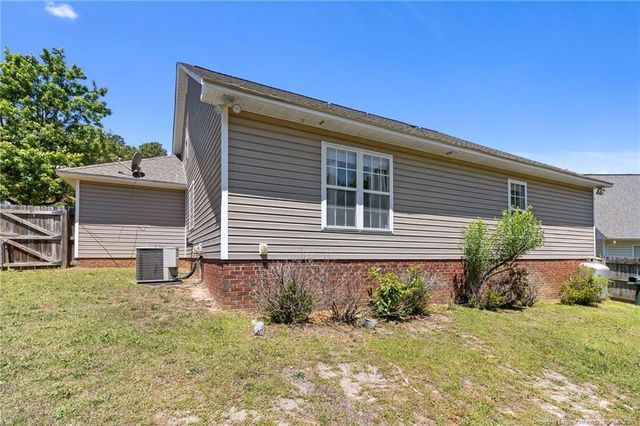 713 Bramblegate Road, Hope Mills, NC 28348