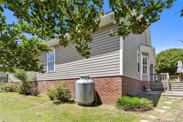 713 Bramblegate Road, Hope Mills, NC 28348