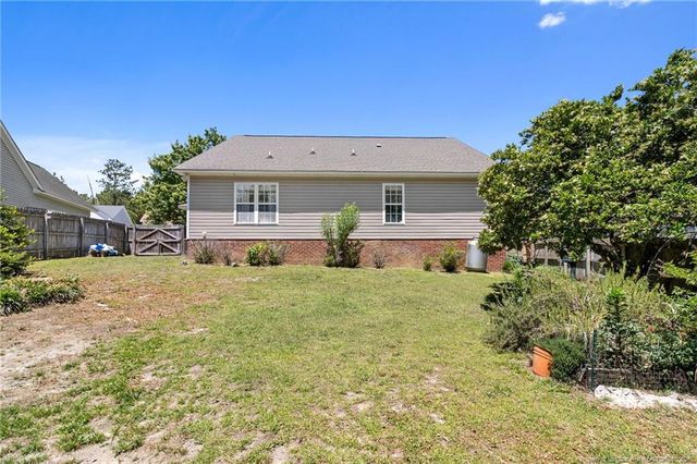 713 Bramblegate Road, Hope Mills, NC 28348