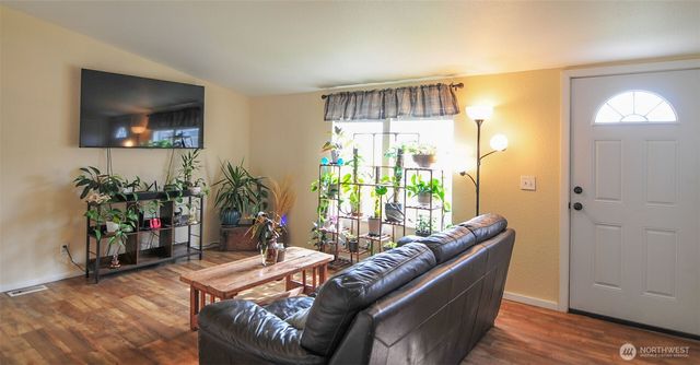 1698 Sunset Drive, Wenatchee, WA 98801