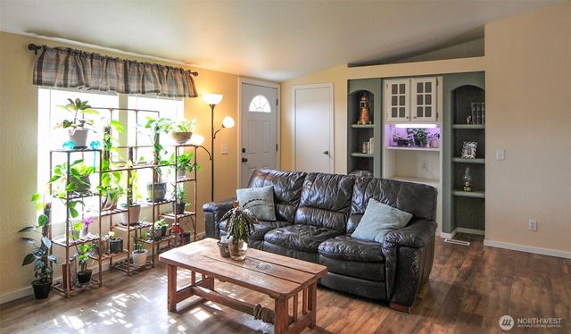 1698 Sunset Drive, Wenatchee, WA 98801