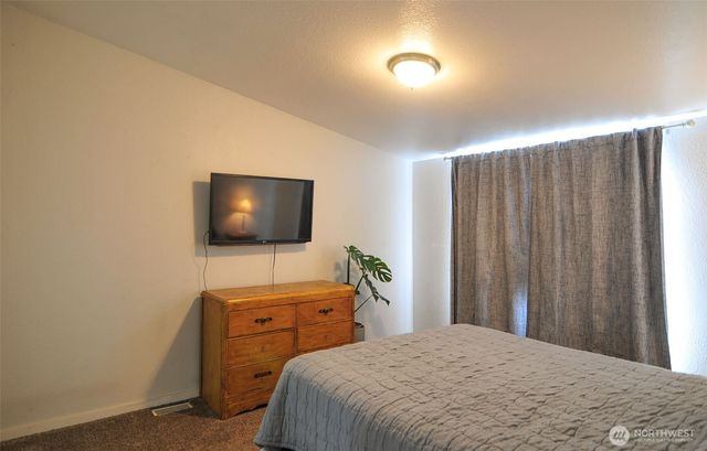 1698 Sunset Drive, Wenatchee, WA 98801