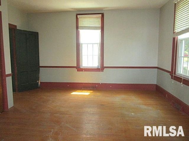 402 S 7TH Street, Pekin, IL 61554