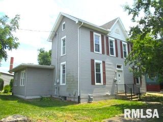 402 S 7TH Street, Pekin, IL 61554
