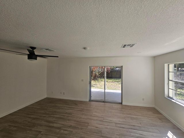 1408 36th Avenue 1408, Vero Beach, FL 32960