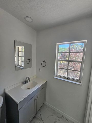 1408 36th Avenue 1408, Vero Beach, FL 32960