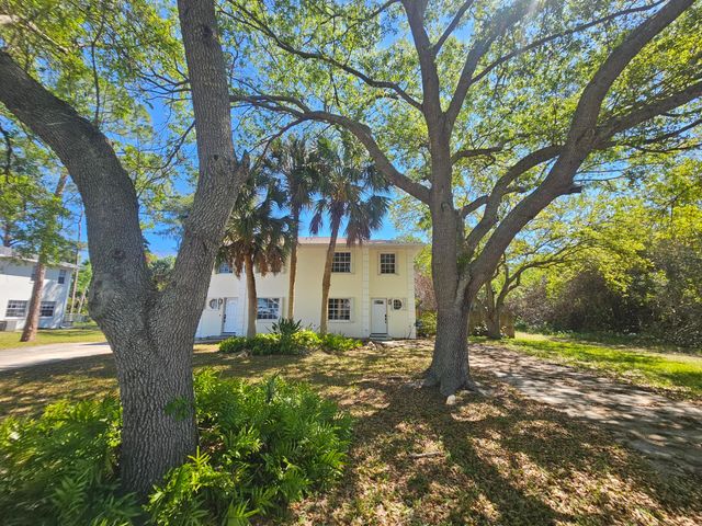 1408 36th Avenue 1408, Vero Beach, FL 32960