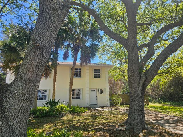 1408 36th Avenue 1408, Vero Beach, FL 32960