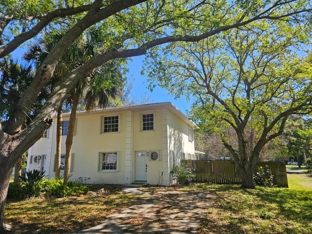 1408 36th Avenue 1408, Vero Beach, FL 32960