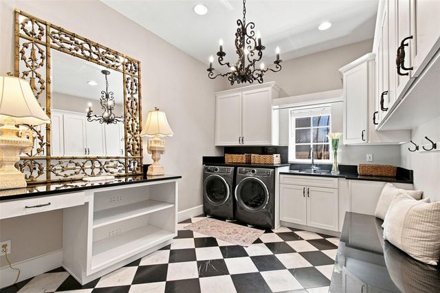 4537 W SWANN AVENUE, Tampa, FL 33609