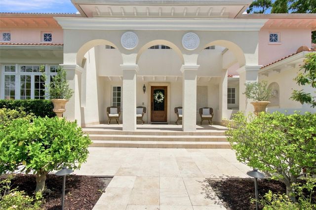 4537 W SWANN AVENUE, Tampa, FL 33609