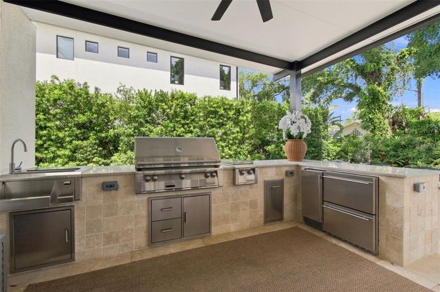 4537 W SWANN AVENUE, Tampa, FL 33609