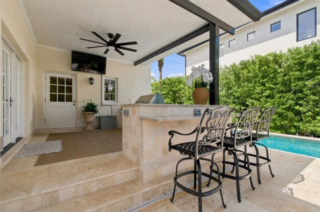 4537 W SWANN AVENUE, Tampa, FL 33609