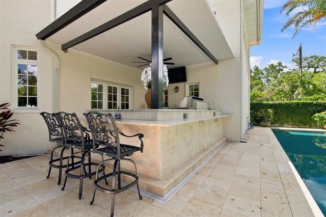 4537 W SWANN AVENUE, Tampa, FL 33609