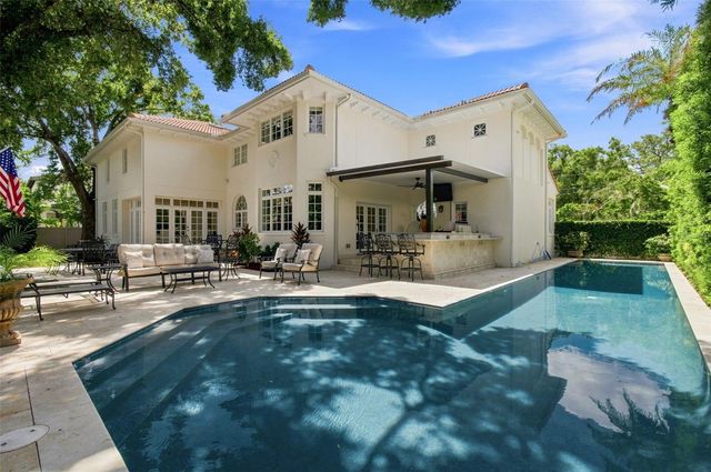 4537 W SWANN AVENUE, Tampa, FL 33609