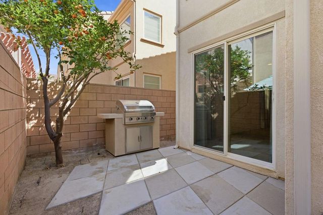 232 Paseo Gusto 122, Palm Desert, CA 92211