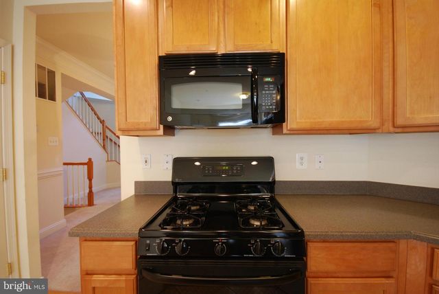 908 RESERVE CHAMPION DR, Rockville, MD 20850