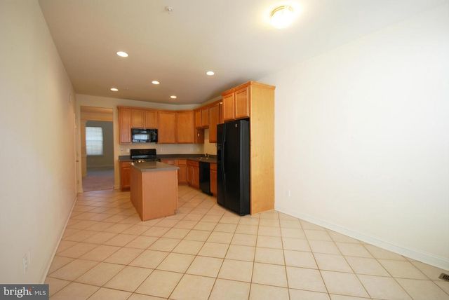 908 RESERVE CHAMPION DR, Rockville, MD 20850