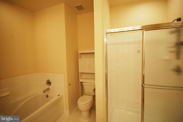 908 RESERVE CHAMPION DR, Rockville, MD 20850