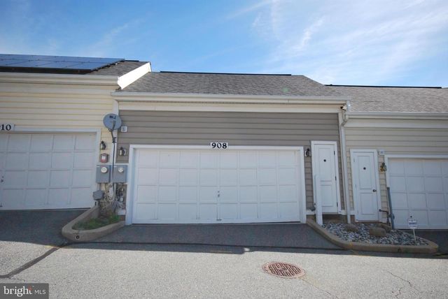 908 RESERVE CHAMPION DR, Rockville, MD 20850