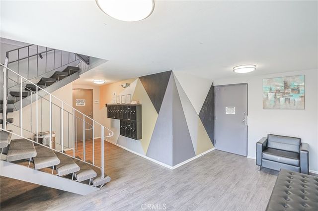 4406 Cahuenga Boulevard 109, Toluca Lake, CA 91602