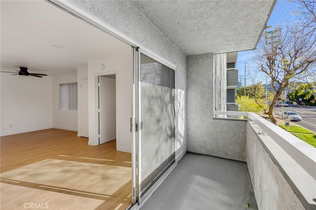 4406 Cahuenga Boulevard 109, Toluca Lake, CA 91602