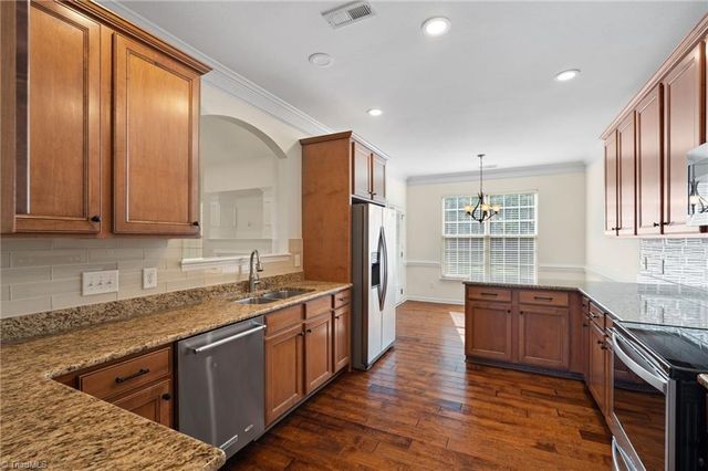 2636 Crosland Hill Drive, Winston-salem, NC 27106