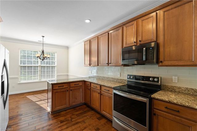 2636 Crosland Hill Drive, Winston-salem, NC 27106